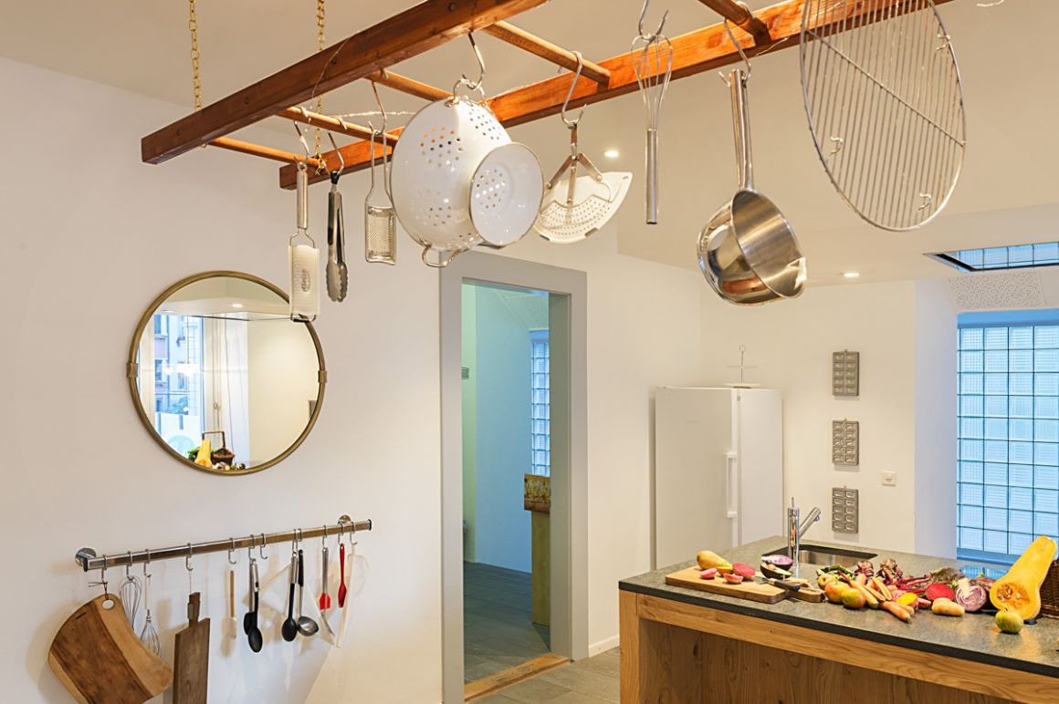 imgi_9_vintagekitchen-3137-2-1